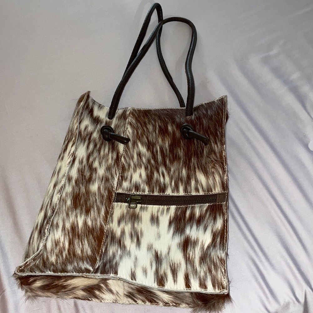 Humawaca cowhide purse